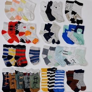 Lot of 65 pairs of socks